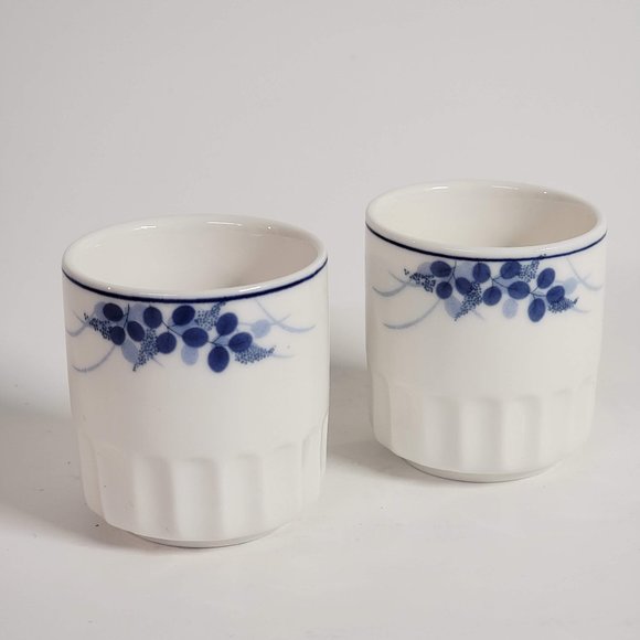 Vintage Asian Tea Cups Sake Cups White Porcelain Indigo Blue Set of 2 - Picture 1 of 9